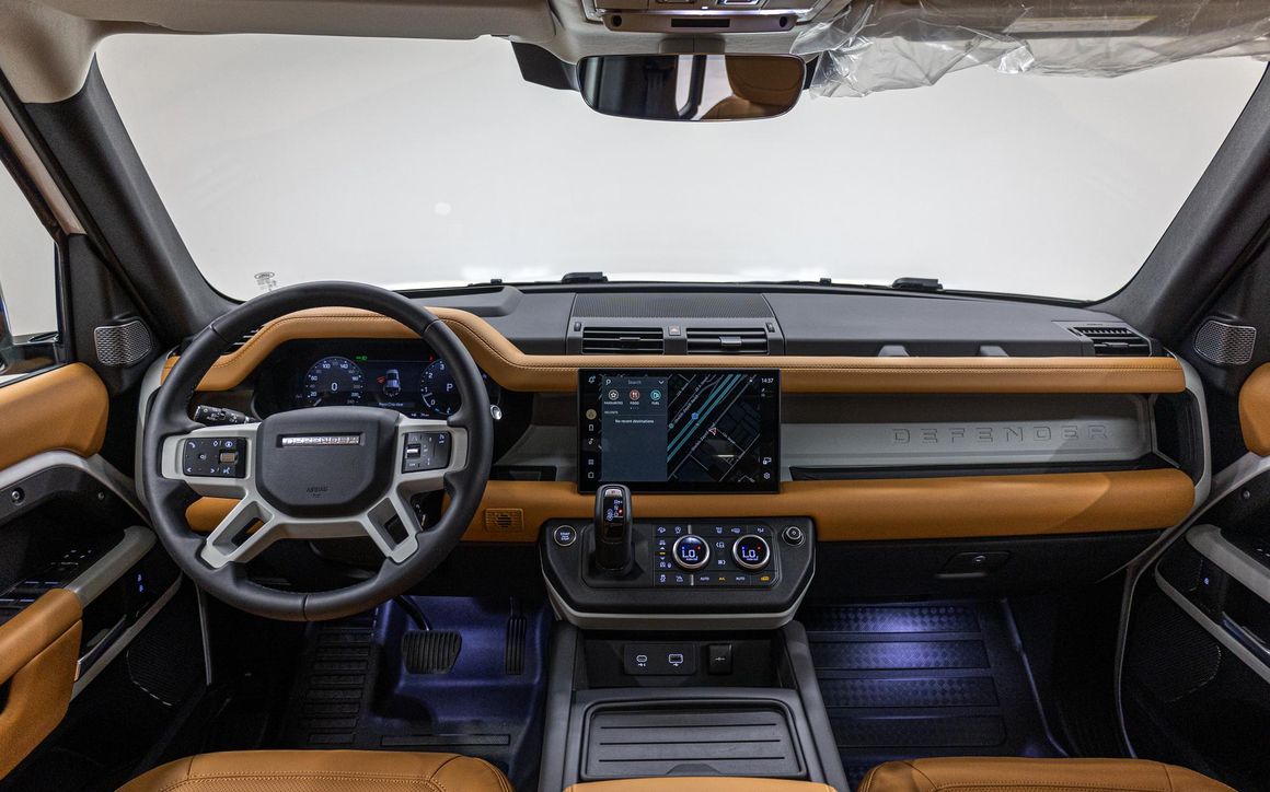 Land Rover Defender V6 110 - image 13