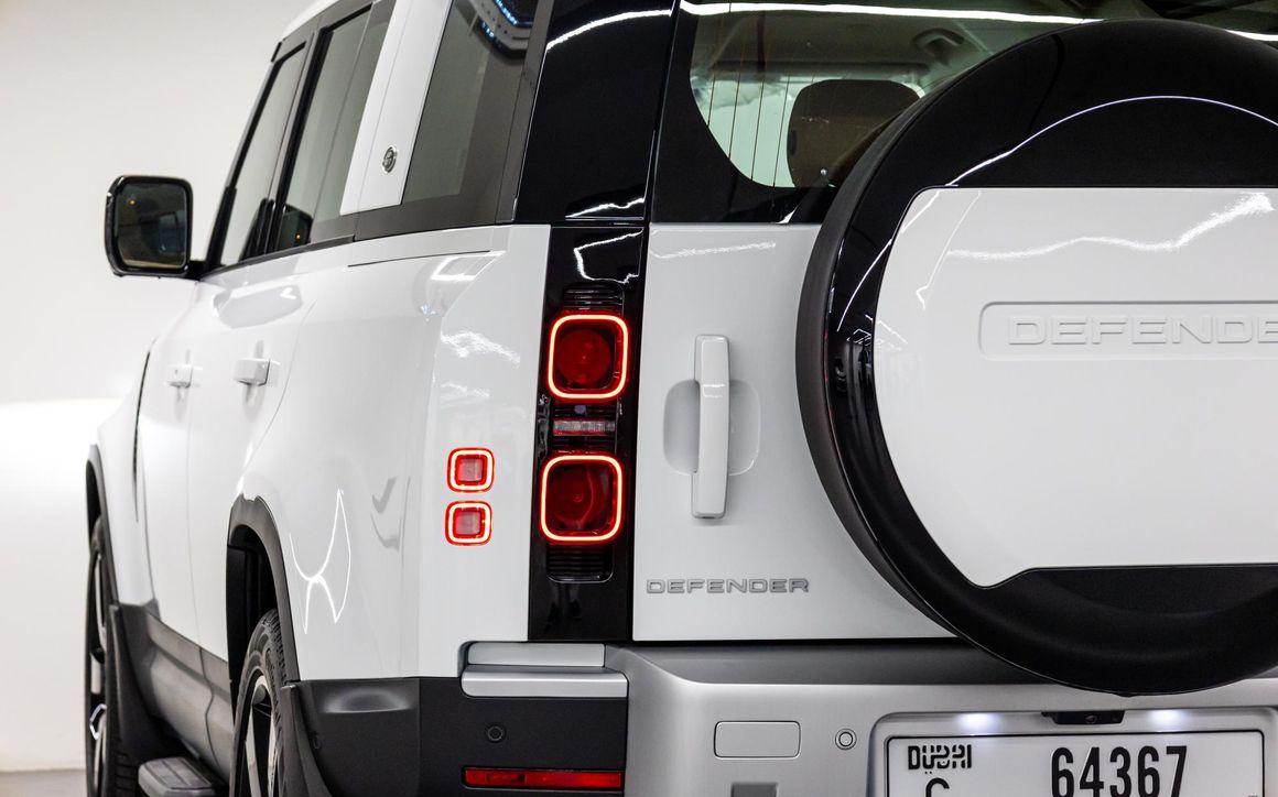 Land Rover Defender V6 110 - image 9