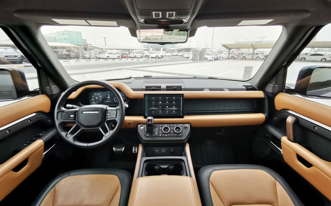 LAND ROVER DEFENDER - image 16