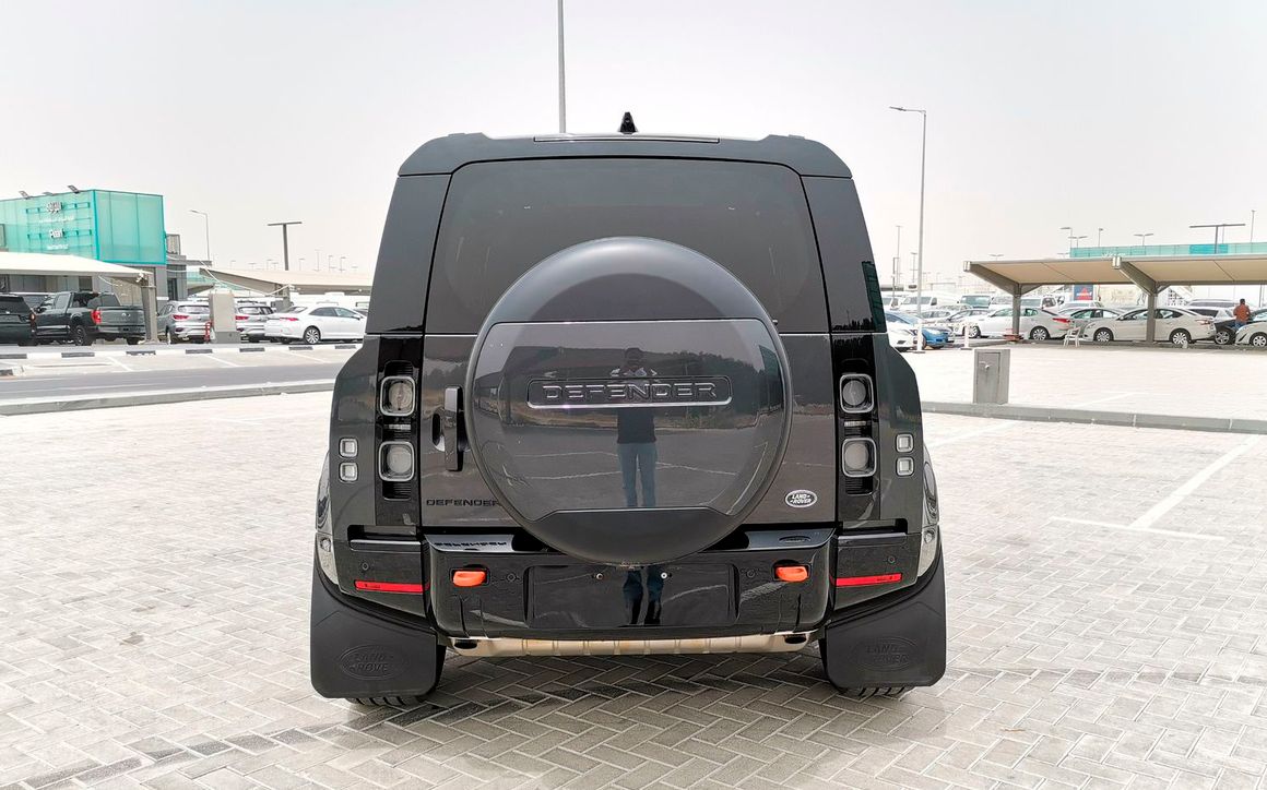 LAND ROVER DEFENDER - image 7
