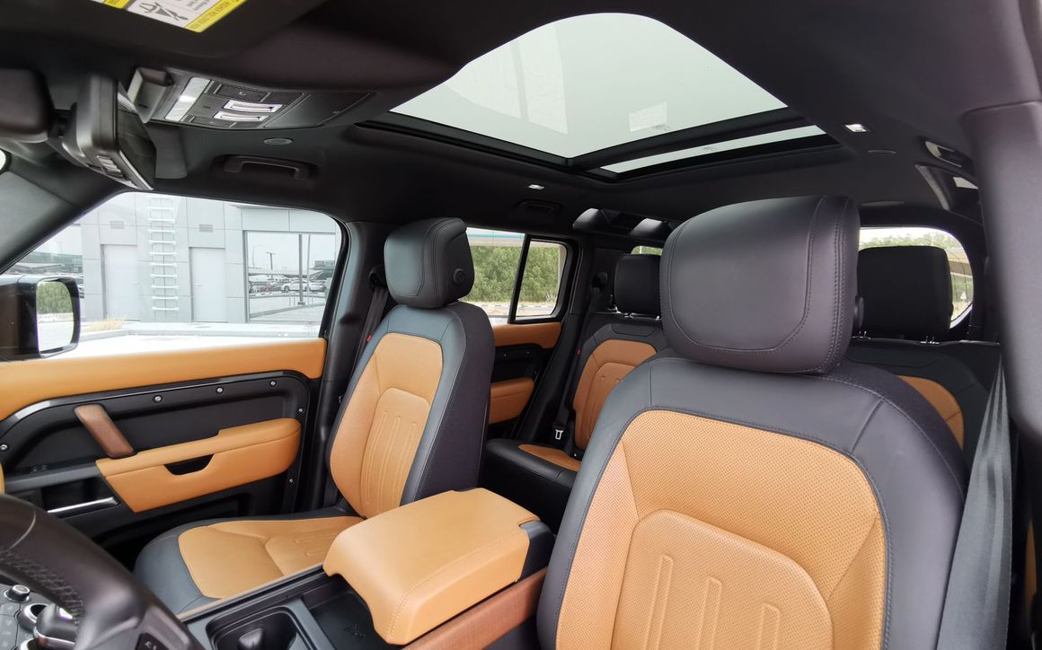 LAND ROVER DEFENDER - image 17