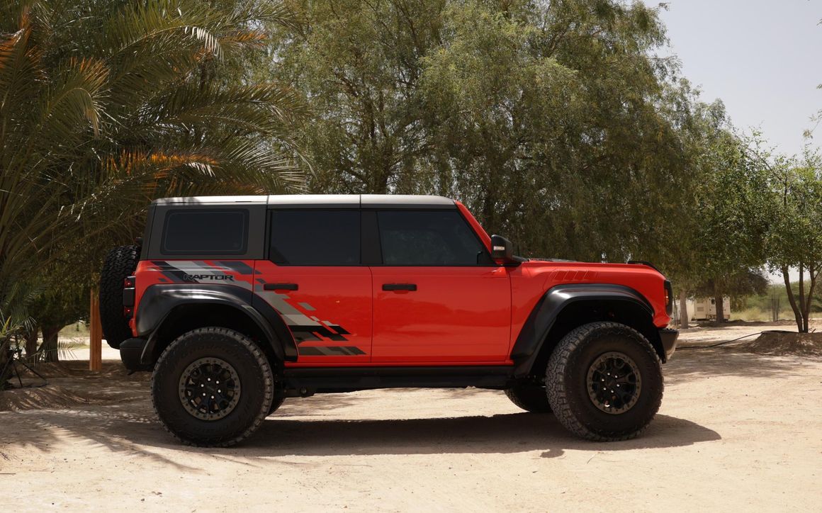 Ford Bronco Raptor - image 2