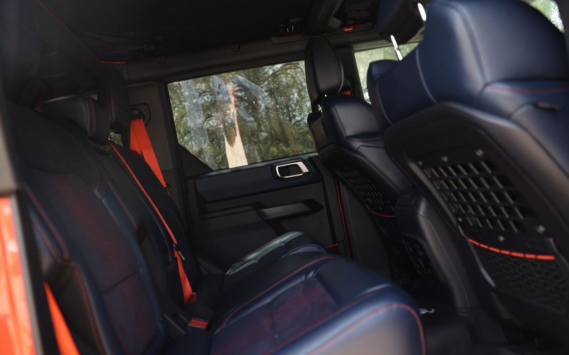 Ford Bronco Raptor - image 24