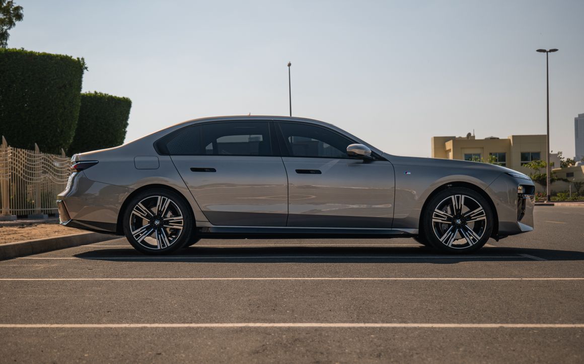 BMW 740i M Kit - image 5