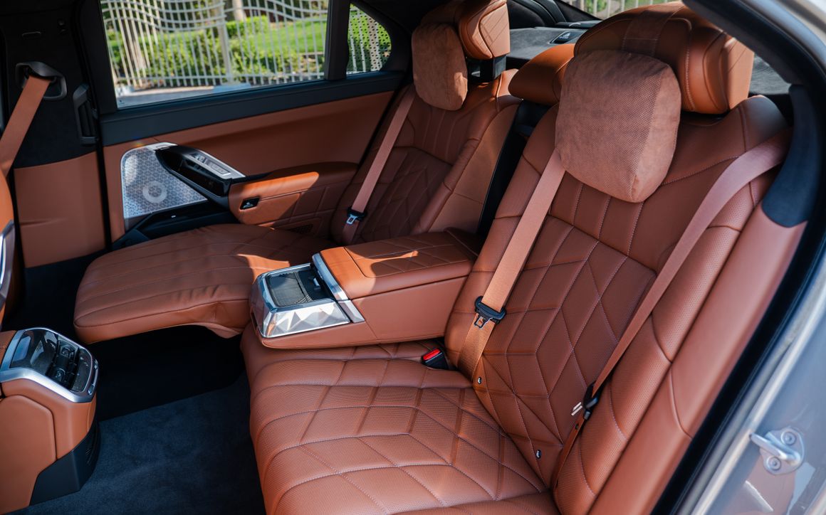 BMW 740i M Kit - image 17
