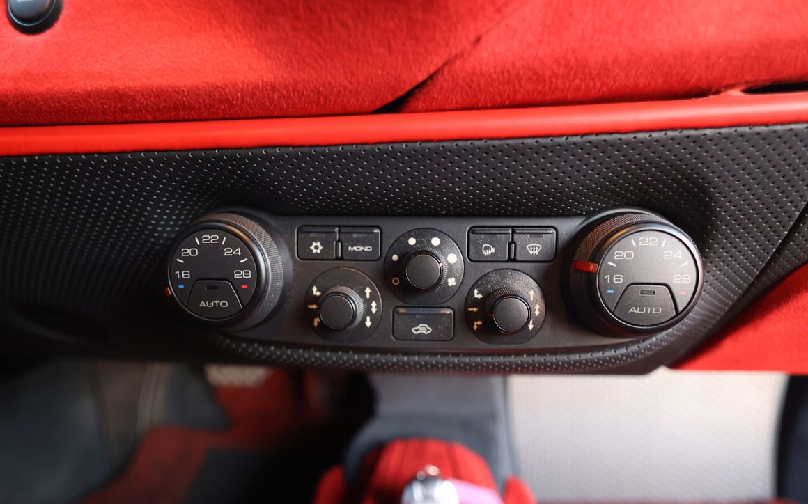Ferrari Pista Red - image 18