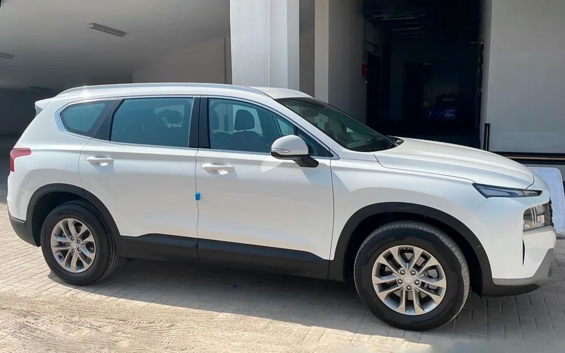 Hyundai Santa Fe - image 2
