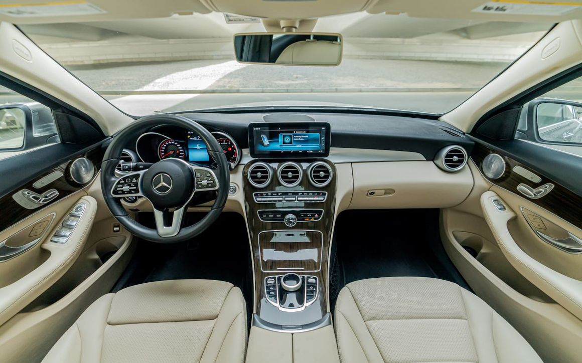 MERCEDES C300 - image 6