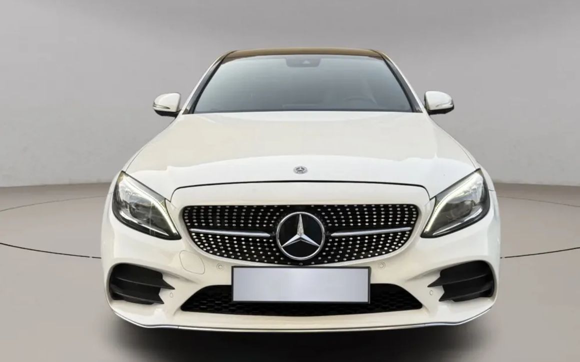 Mercedes-Benz C200 - image 2