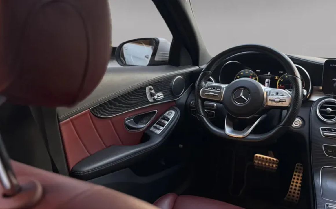 Mercedes-Benz C200 - image 6