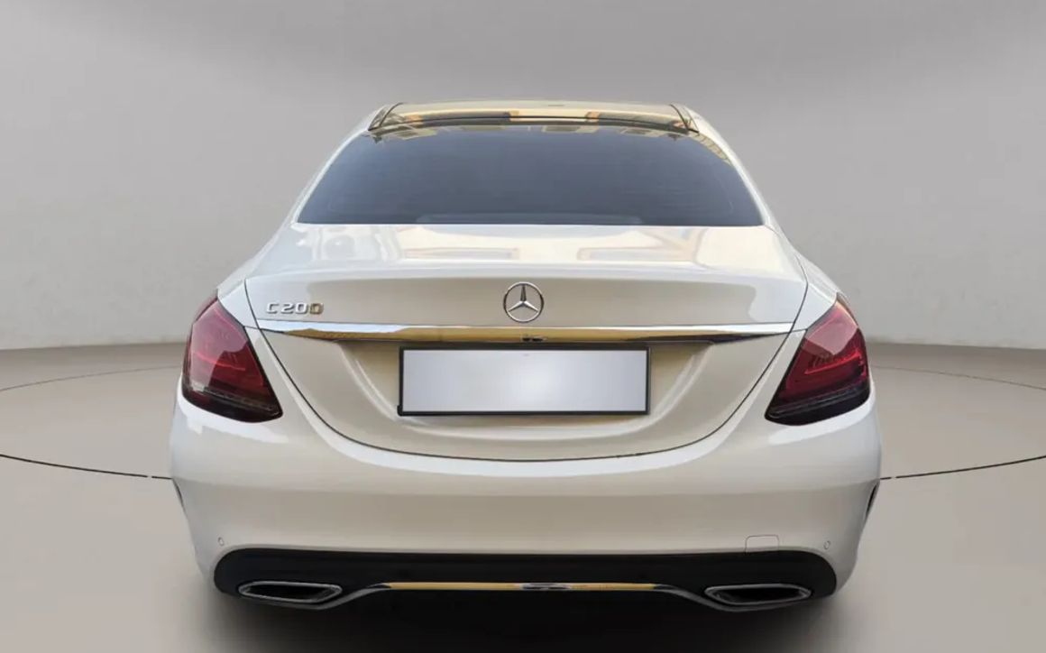 Mercedes-Benz C200 - image 3