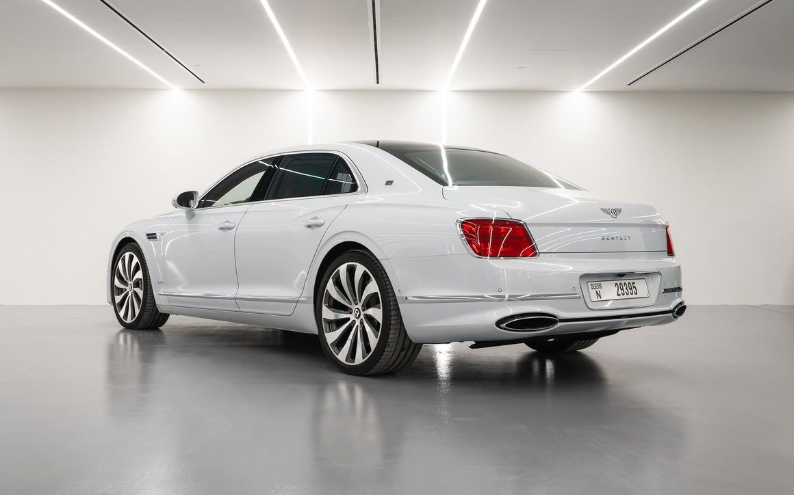 Bentley Flying Spur - image 4