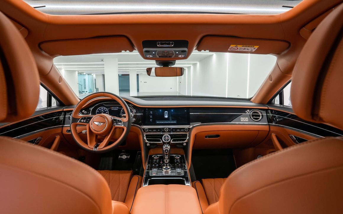 Bentley Flying Spur - image 6
