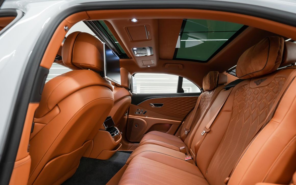 Bentley Flying Spur - image 11