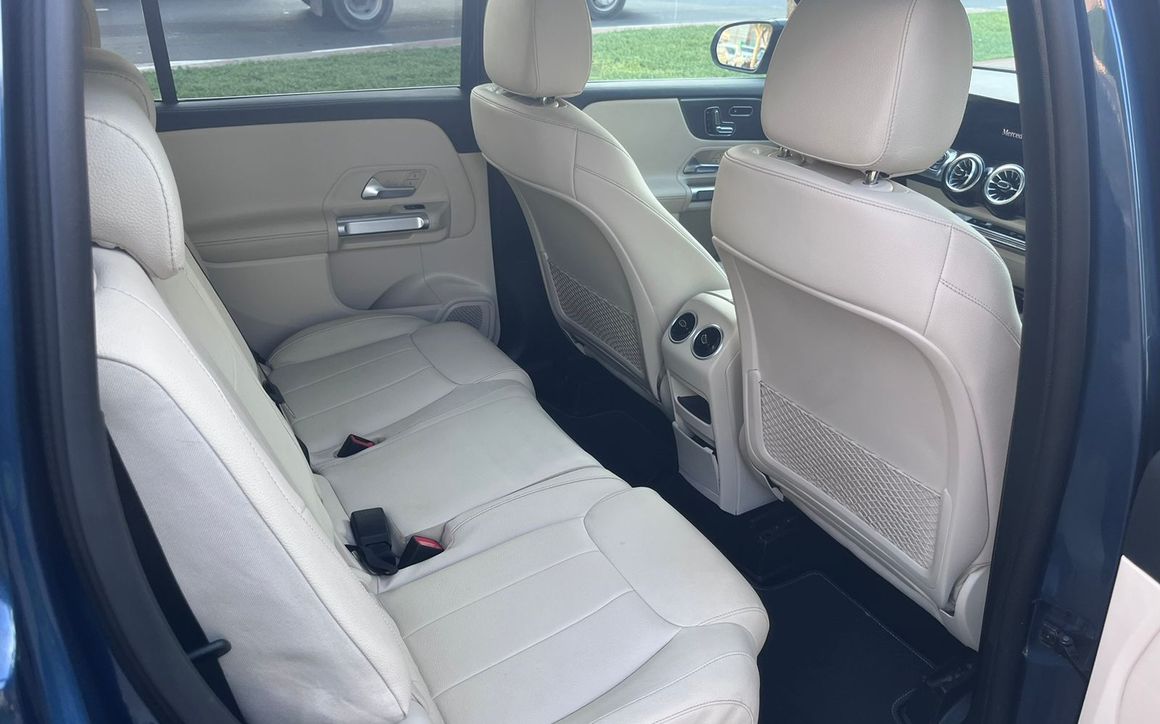Mercedes GLB250 - image 11