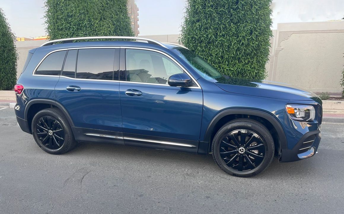 Mercedes GLB250 - image 2