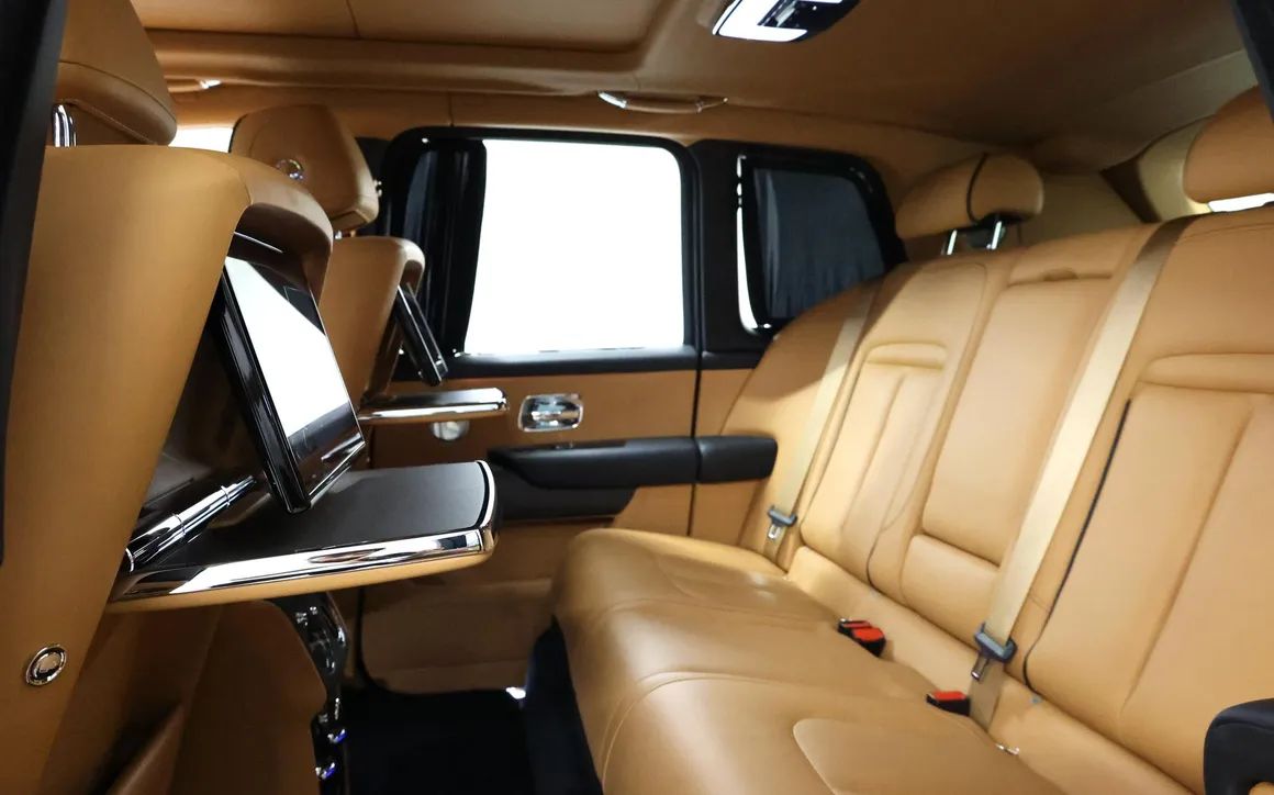 Rolls Royce  BB Cullinan - image 13