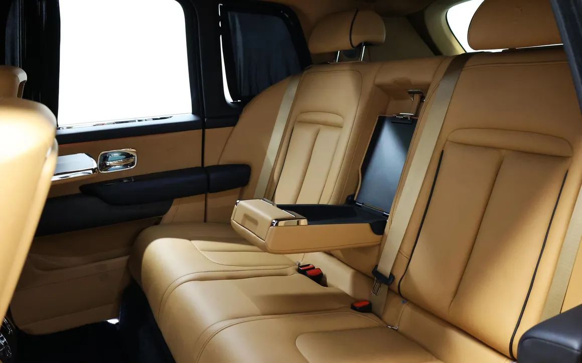 Rolls Royce  BB Cullinan - image 14