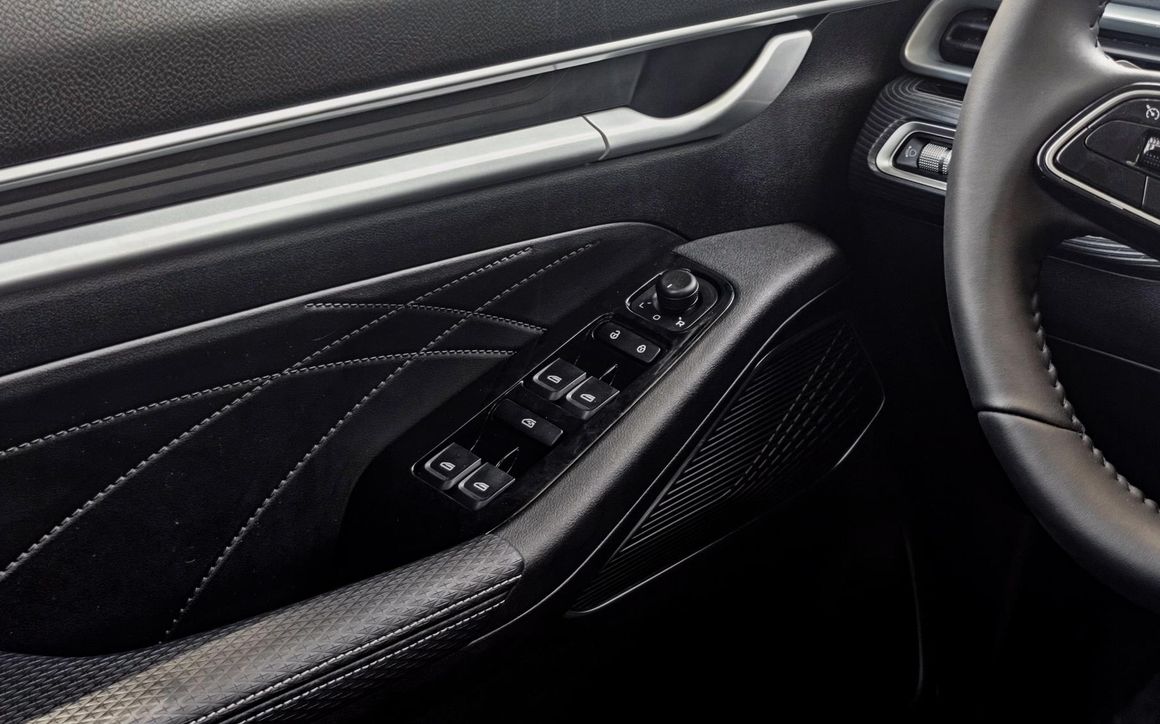 Geely Emgrand 2025 - image 8