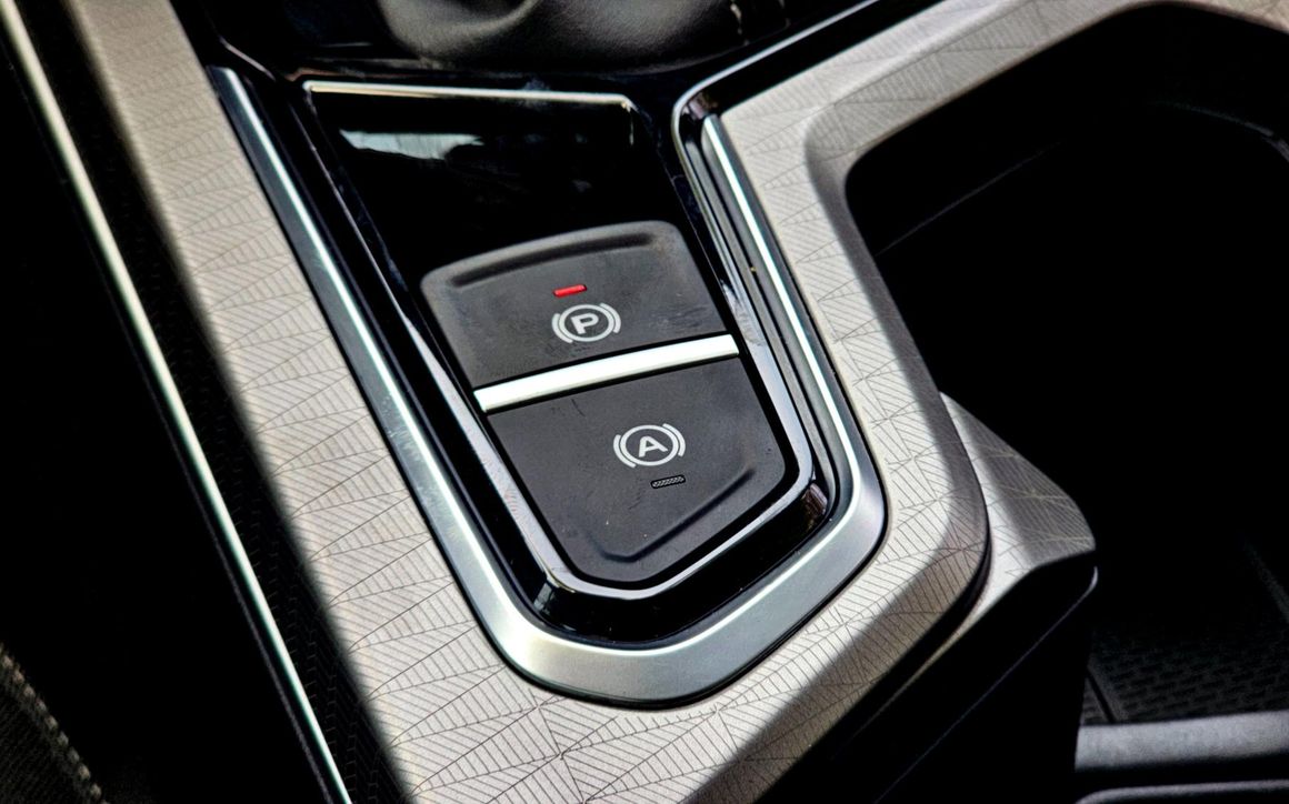 Geely Emgrand 2025 - image 11