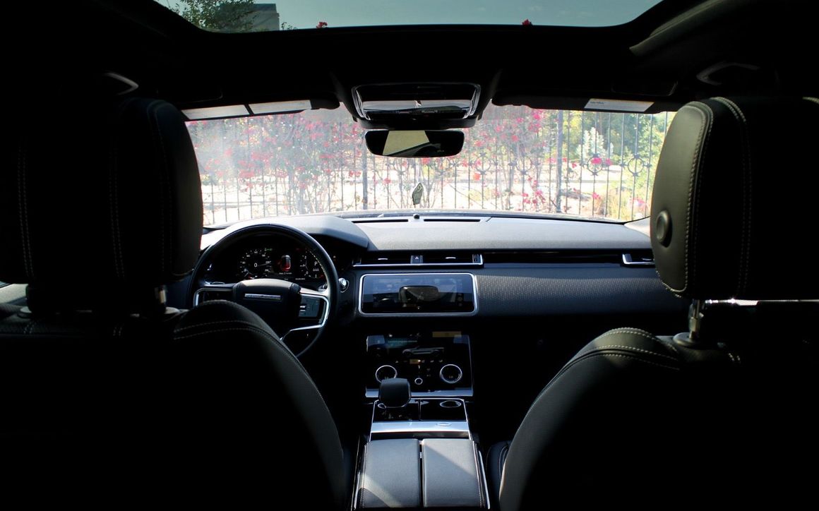 RANGE ROVER VELAR - image 10