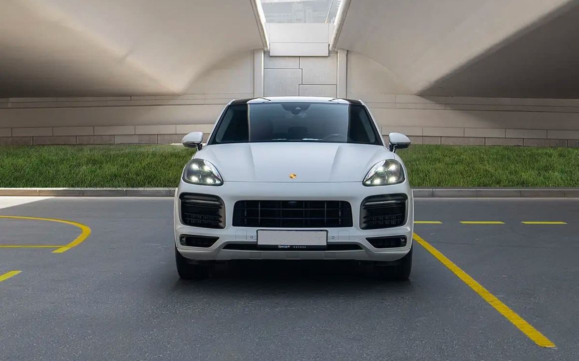 PORSCHE CAYENNE GTS - image 2