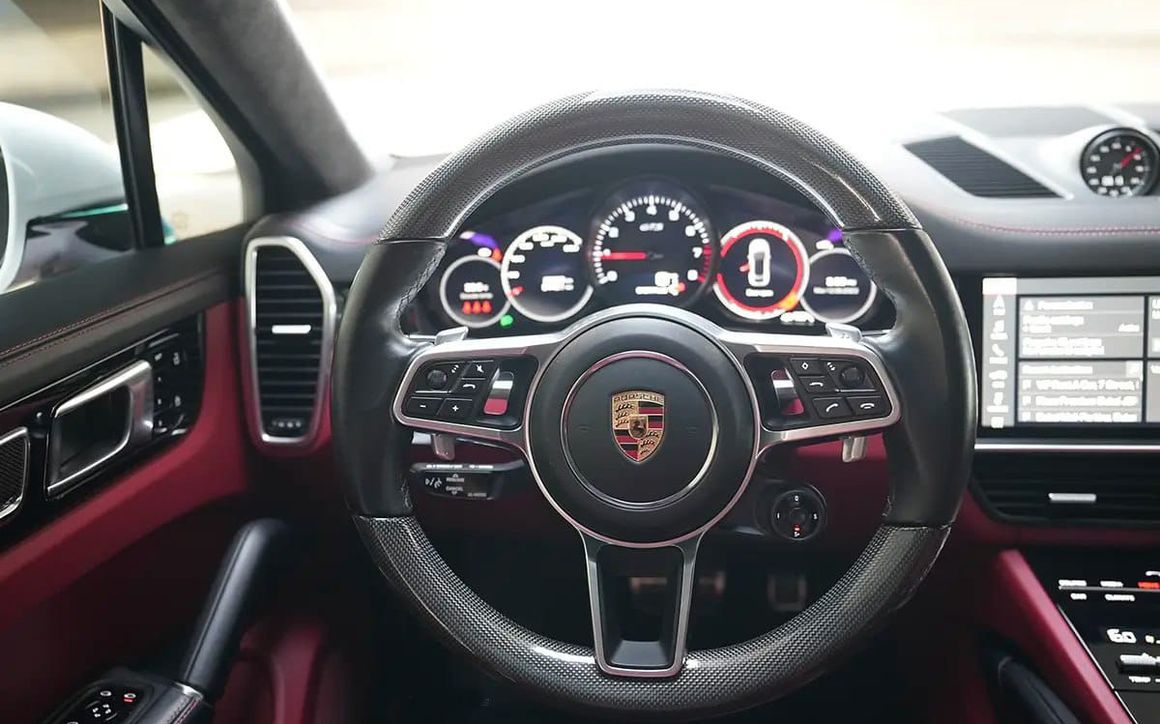 PORSCHE CAYENNE GTS - image 6