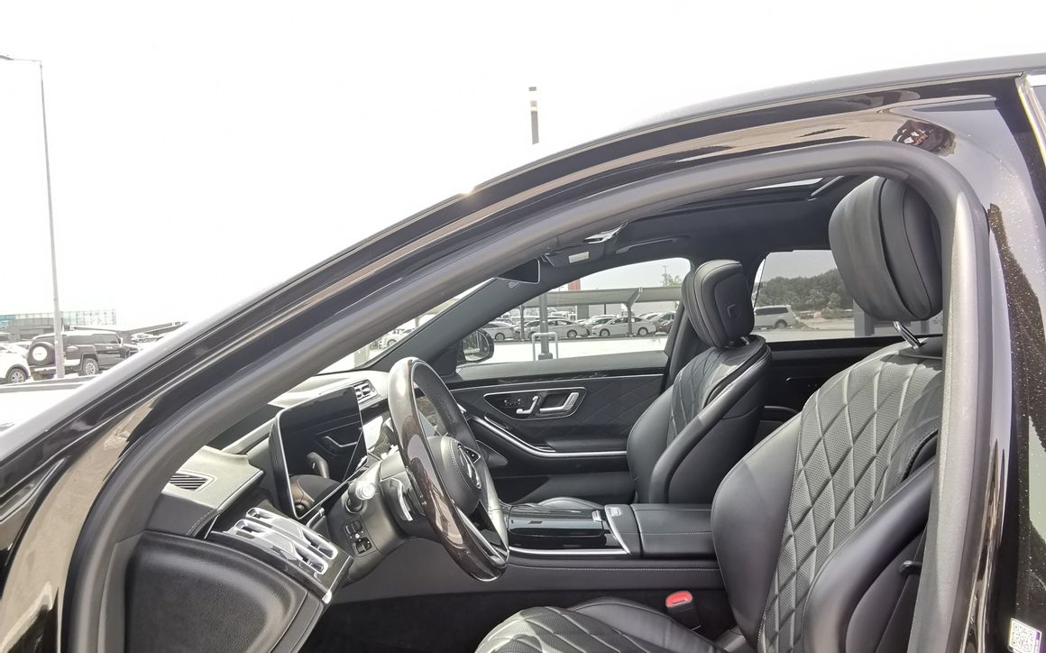 MERCEDES S580 - image 9