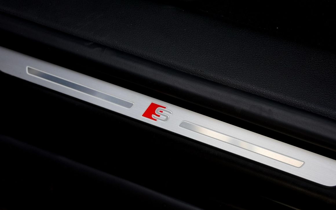 AUDI Q8 - image 12