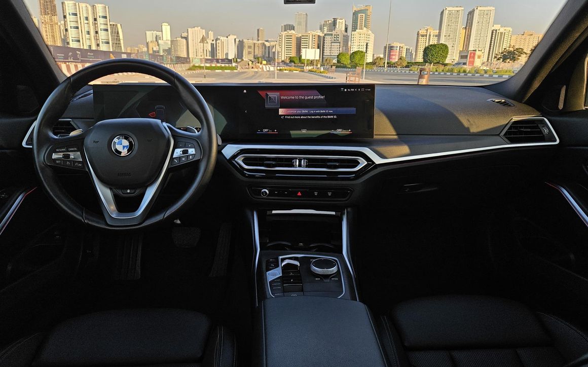 BMW 330i 2023 - image 8