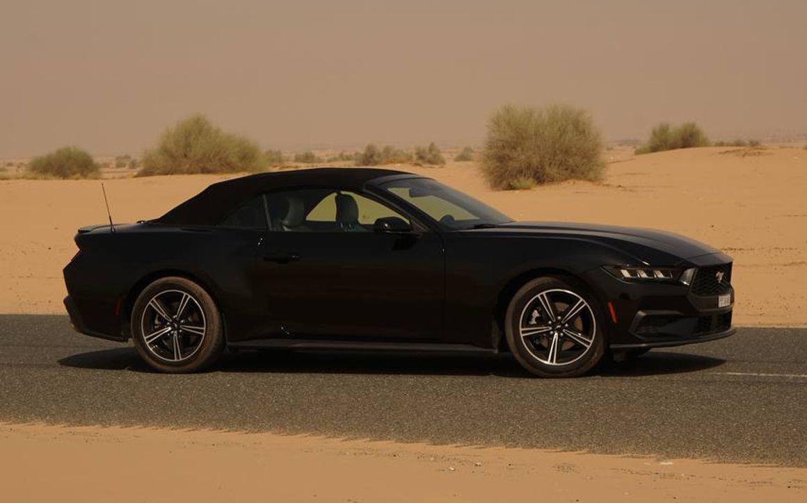 Ford Mustang Cabrio - image 4