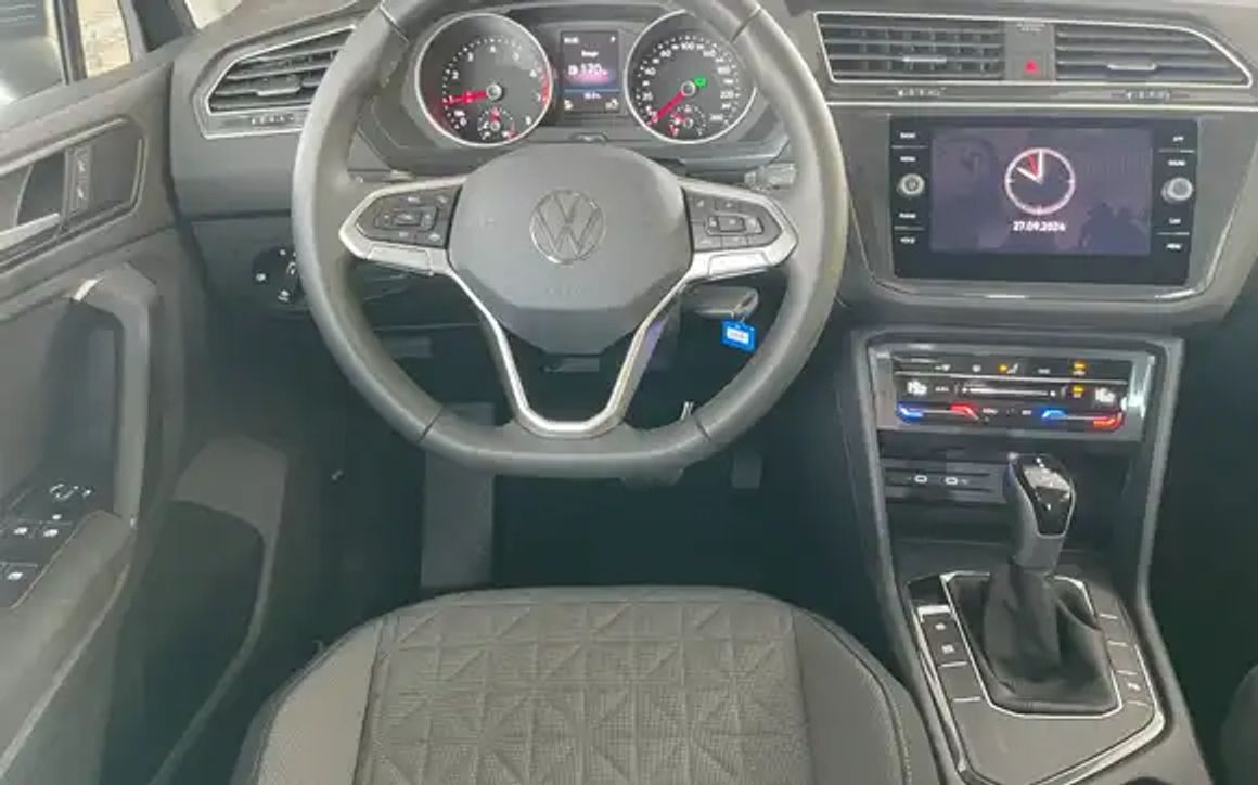 VOLKSWAGEN TIGUAN - image 7