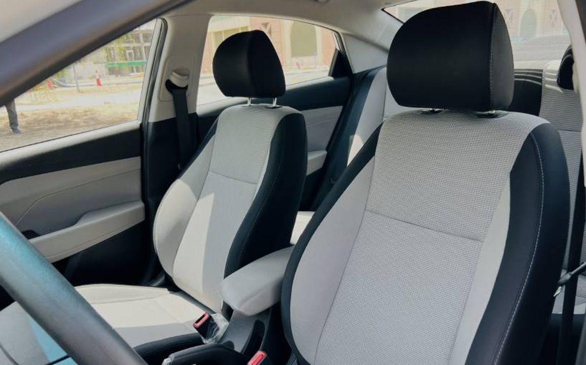 Hyundai Accent - image 14