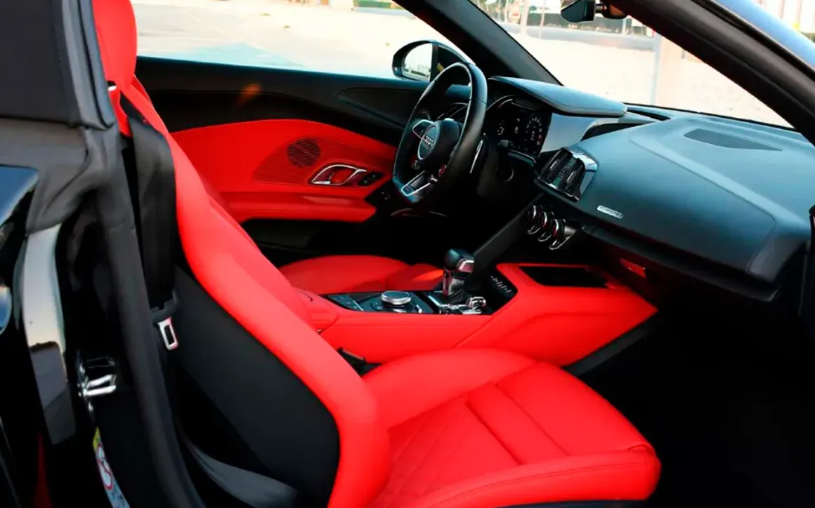 Audi Audi R8 - image 8