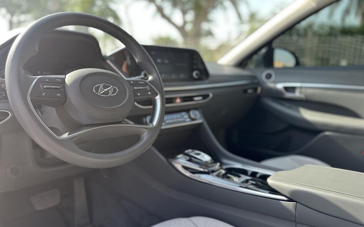 Hyundai Sonata - image 15