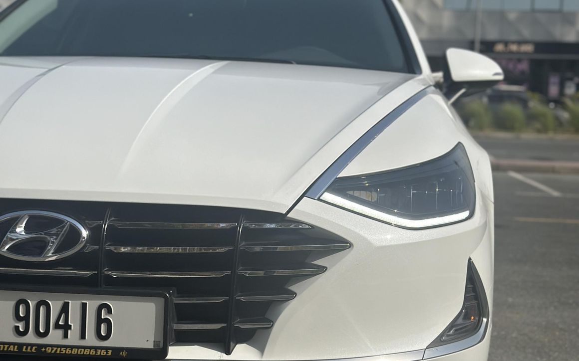 Hyundai Sonata - image 11