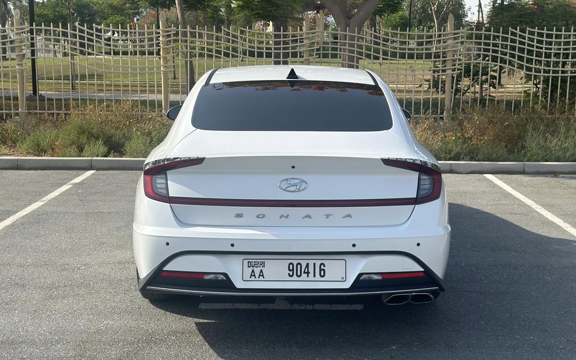 Hyundai Sonata - image 7