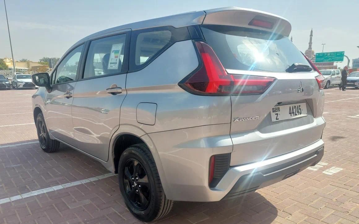 Mitsubishi Xpander - image 2