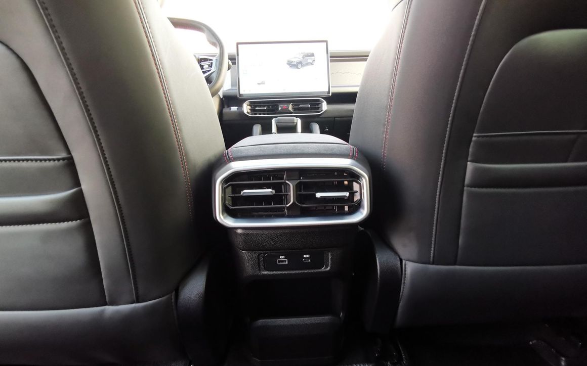 JETOUR T2 - image 18