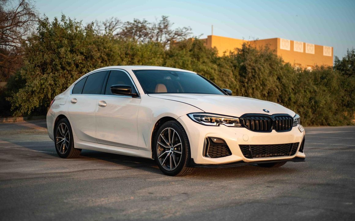 BMW 330I - image 3