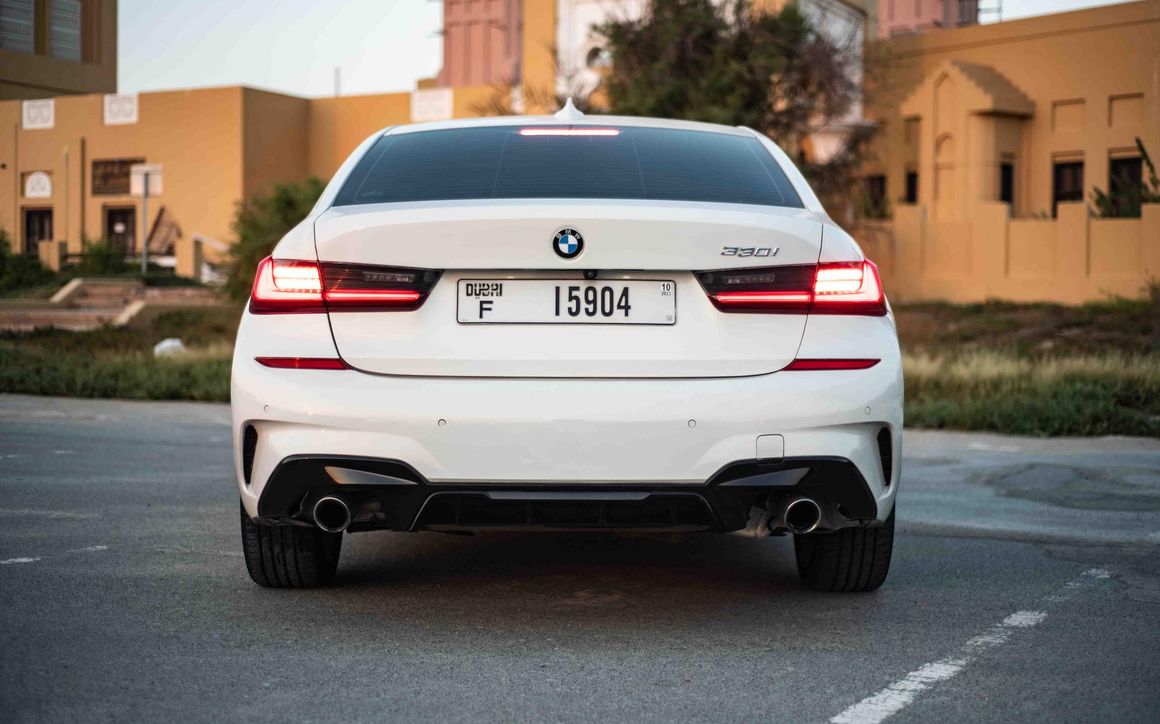 BMW 330I - image 6