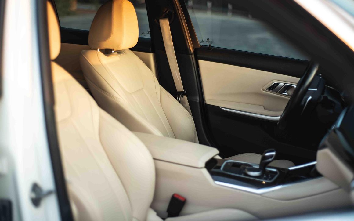 BMW 330I - image 13