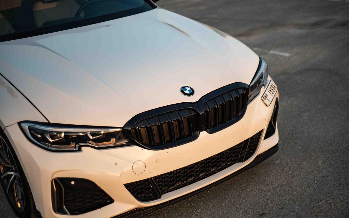 BMW 330I - image 9