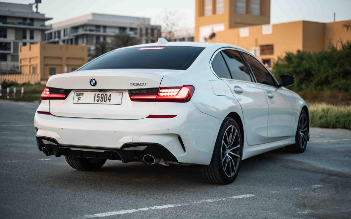 BMW 330I - image 7
