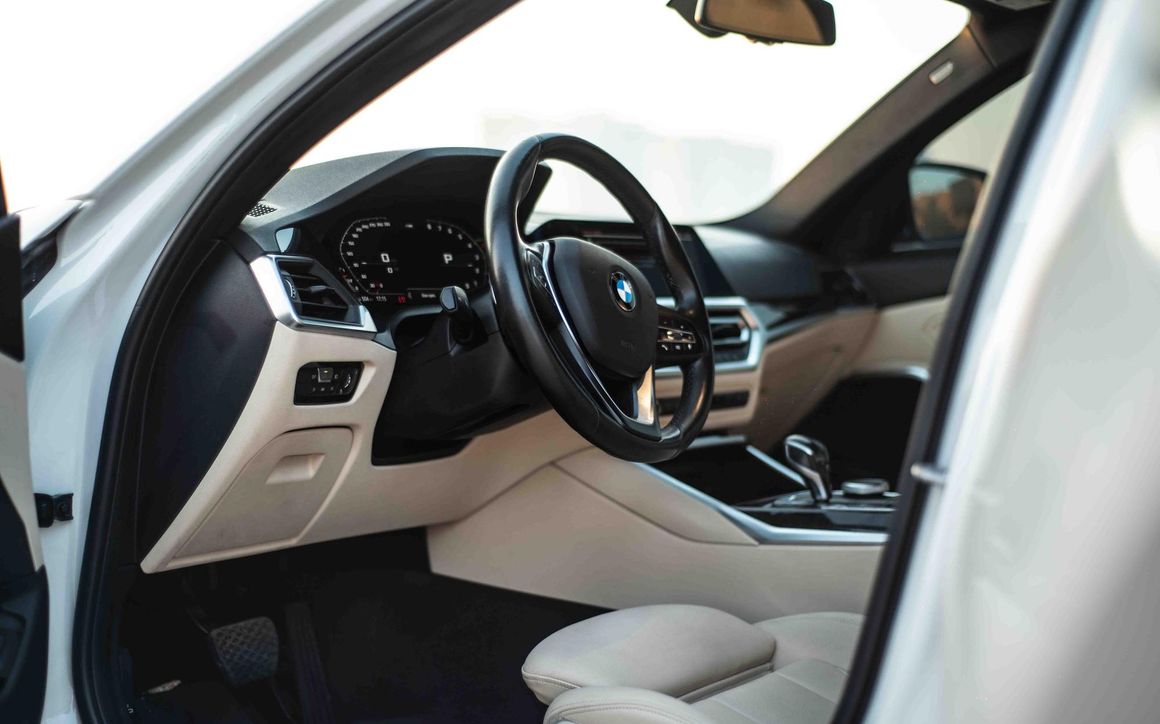 BMW 330I - image 11