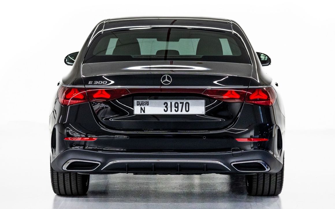 Mercedes E 300 - image 4