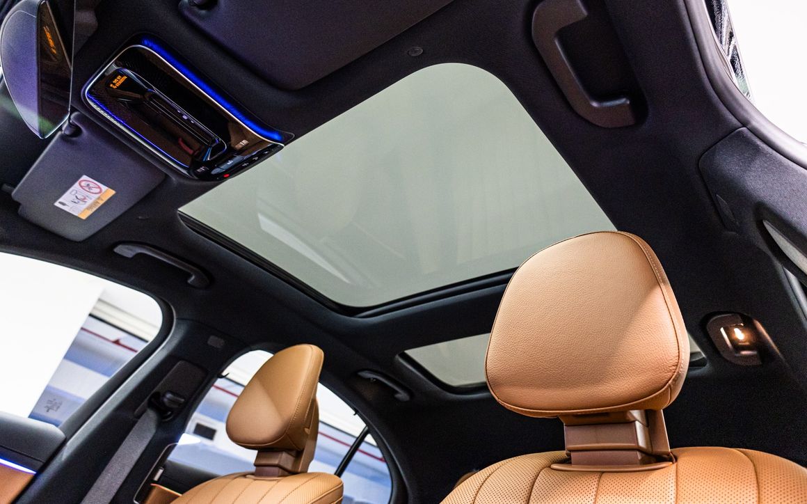 Mercedes E 300 - image 10