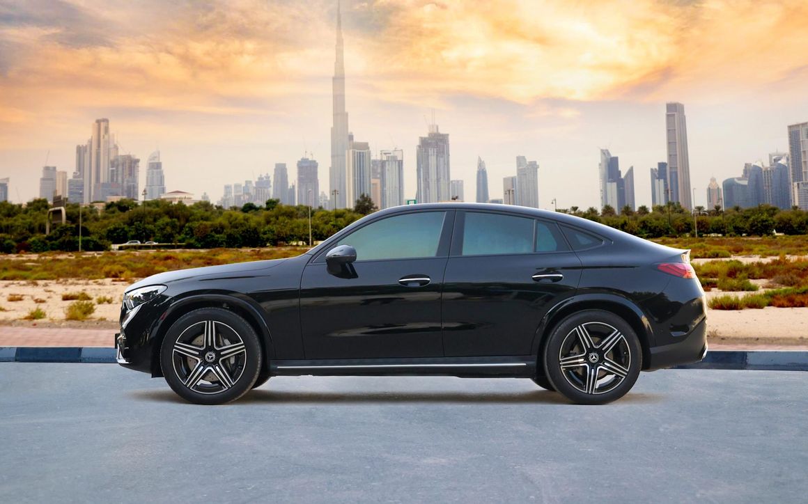 Mercedes Benz GLC200 Coupe Black - image 2