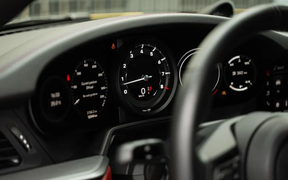 PORSCHE 911 TARGA 4S - image 16