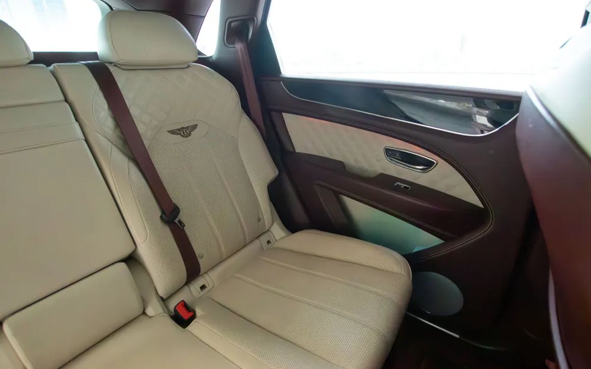 Bentley Bentayga - image 9